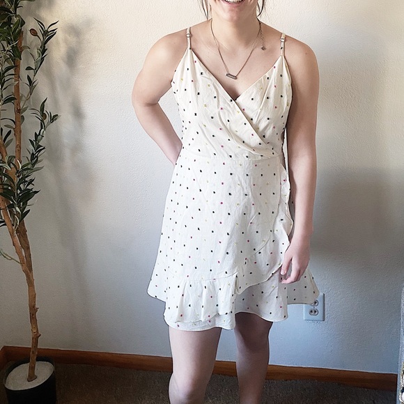 Lush white confetti faux wrap dress with ruffle detail women’s size medium - Picture 1 of 7